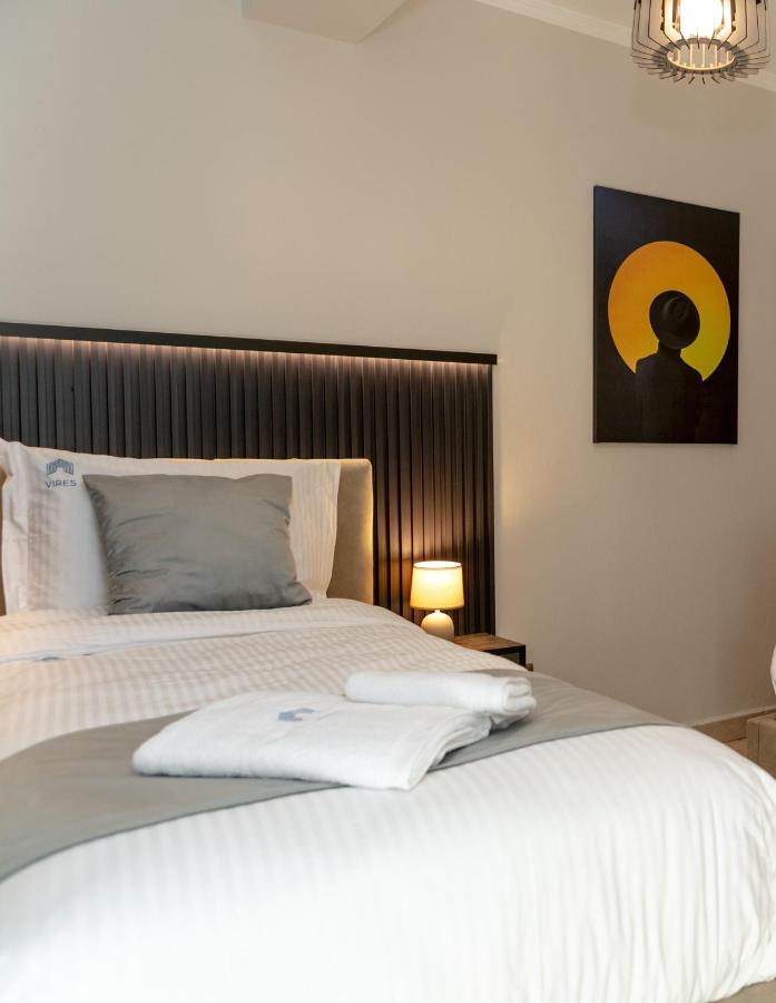 Spacious City Paradise - 3Br Apt In The Heart Of 티라나 외부 사진